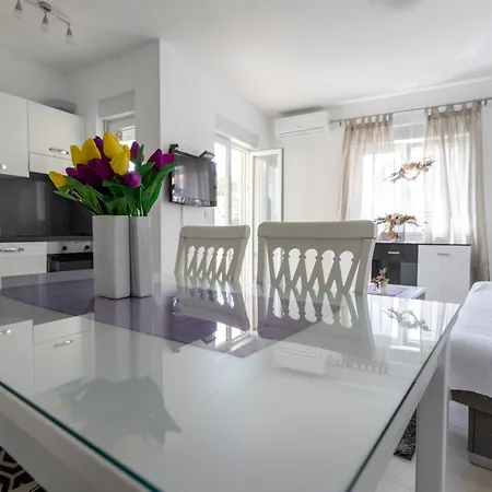 Appartement Atena B
