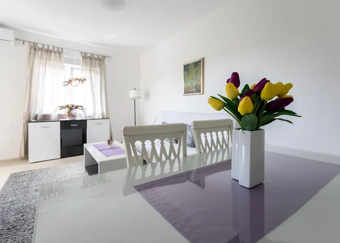 Atena B Apartment